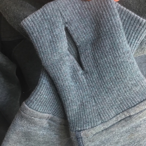 Lululemon Scuba III sweater size 2 - Picture 5 of 6